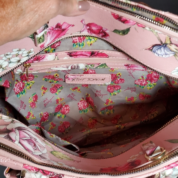 Betsy Johnson NWOT'S - Picture 6 of 12